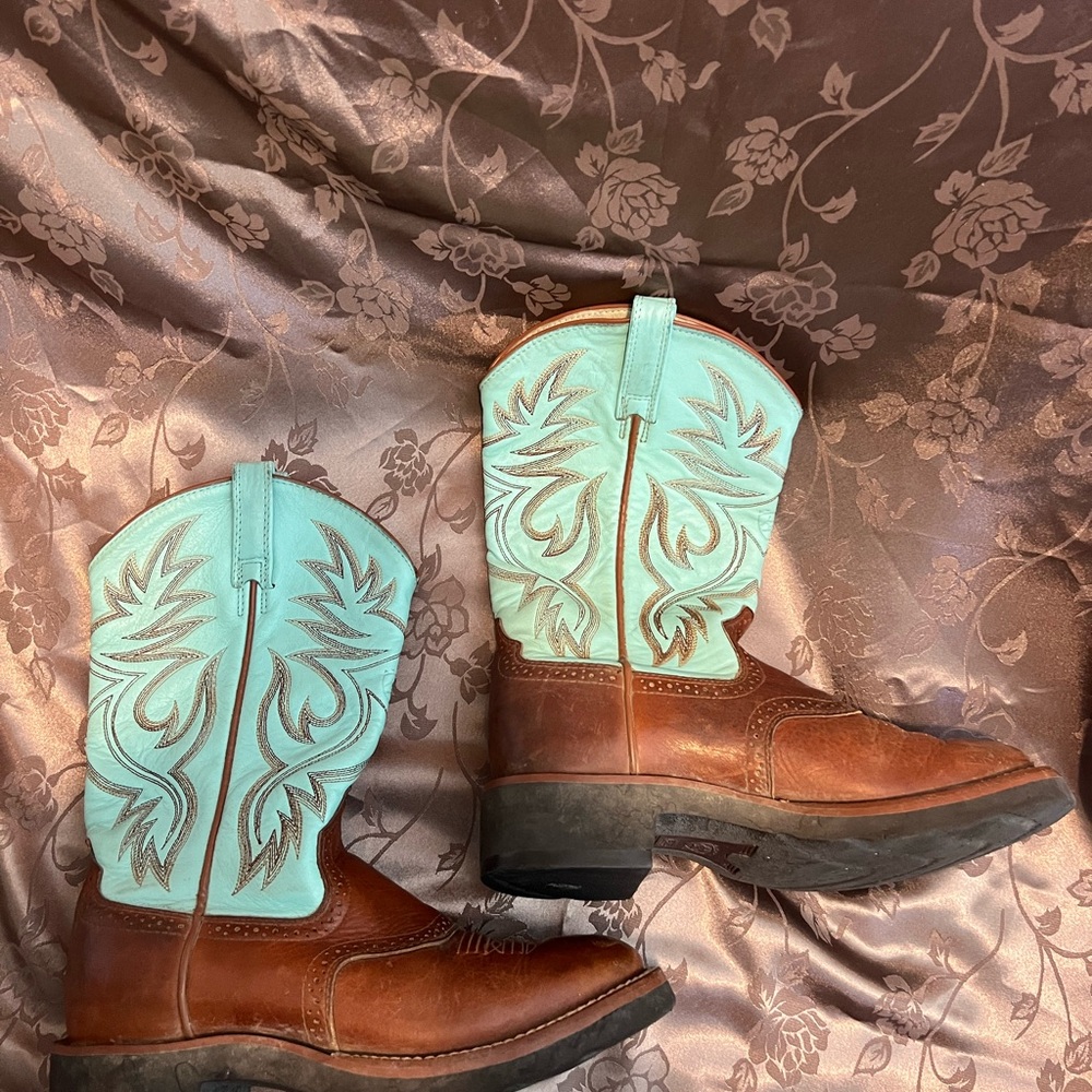 Ariat Women's Western Boots in Brown and Turquoise 6.5B - Picture 4 of 7